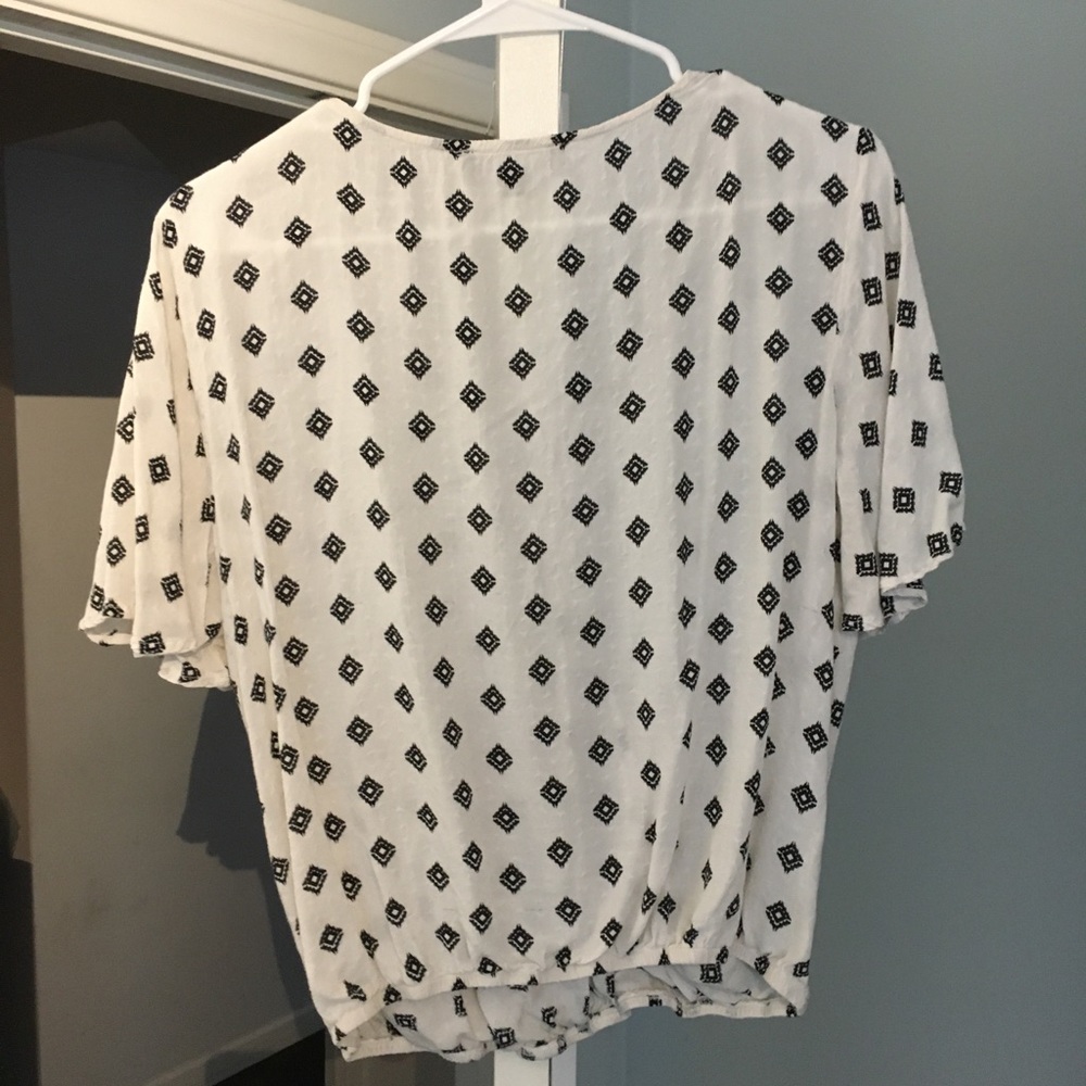 Lulus Patterned Blouse - Picture 2 of 3